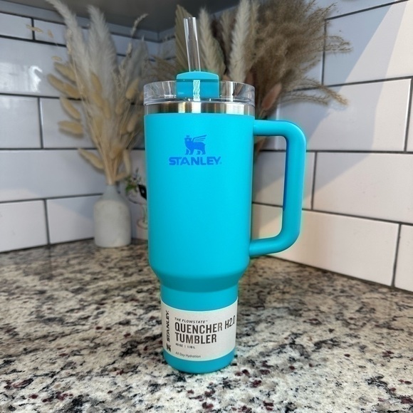 Stanley 40 oz. Adventure Quencher H2.O Flowstate Tumbler Aquamarine - Picture 1 of 4